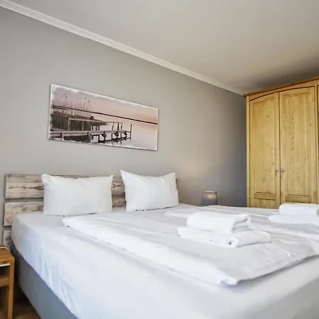 Mit Meerblick Und Balkon, Gratis Nutzung Vom Ahoi Erlebnisbad Und Sauna In Sellin - Meeresblick 34 Appartement *