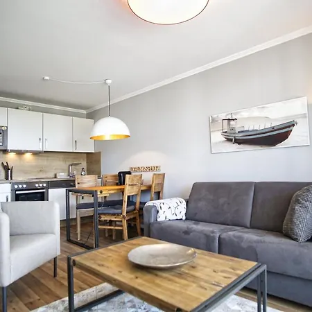 Appartement Mit Meerblick Und Balkon, Gratis Nutzung Vom Ahoi Erlebnisbad Und Sauna In Sellin - Meeresblick 34 Goehren (Ruegen)